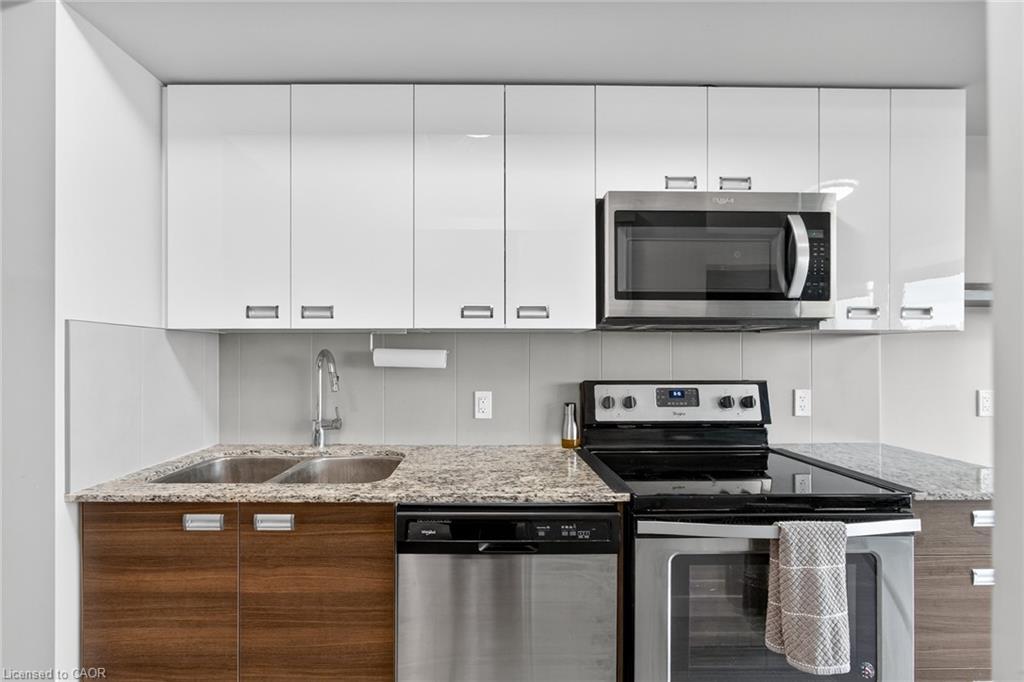 406-308 Lester Street, Waterloo, ON - Indoor Photo Showing Kitchen With Stainless Steel Kitchen With Double Sink With Upgraded Kitchen