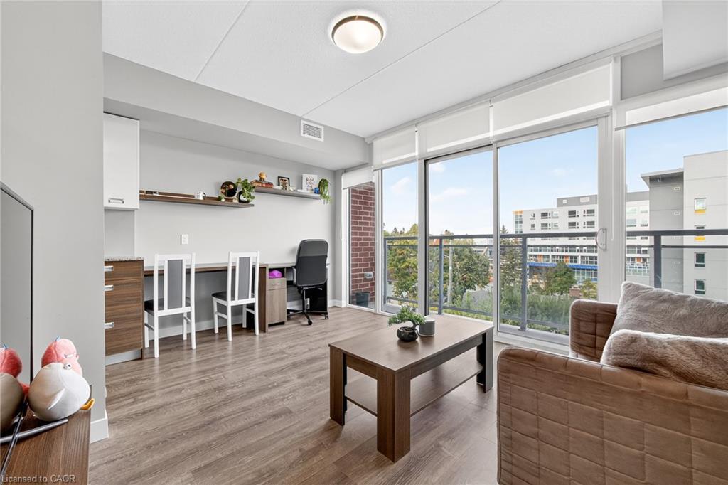 406-308 Lester Street, Waterloo, ON - Indoor Photo Showing Living Room