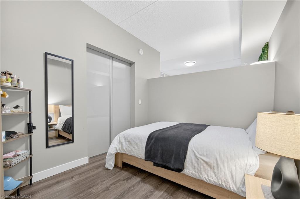 406-308 Lester Street, Waterloo, ON - Indoor Photo Showing Bedroom