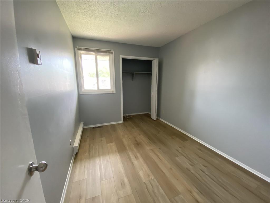 264-100 Brownleigh Avenue, Niagara Falls, ON - Indoor Photo Showing Other Room