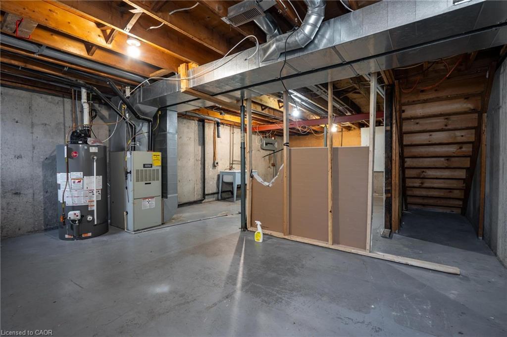 264-100 Brownleigh Avenue, Niagara Falls, ON - Indoor Photo Showing Basement