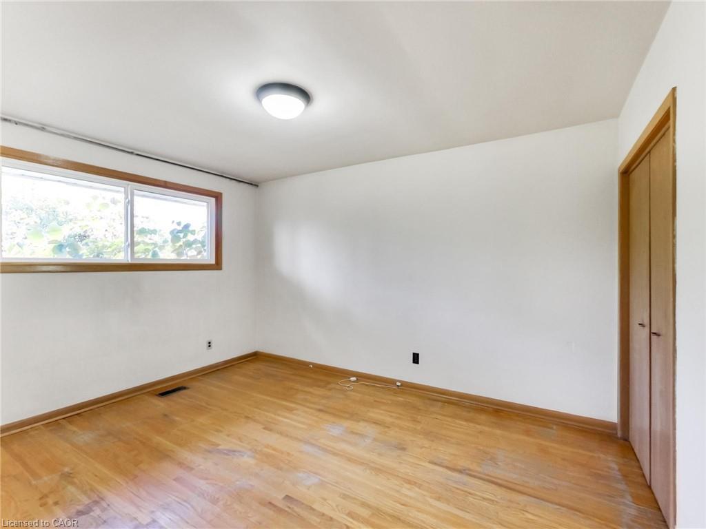 558 Parkside Crescent, Burlington, ON - Indoor Photo Showing Other Room