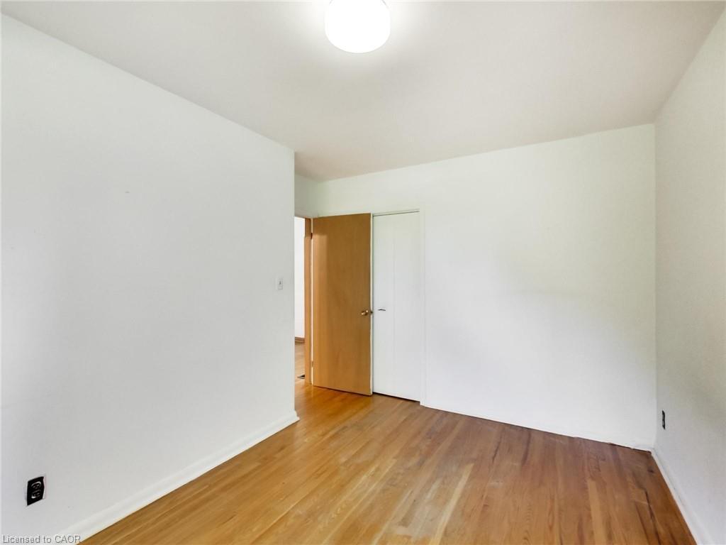 558 Parkside Crescent, Burlington, ON - Indoor Photo Showing Other Room