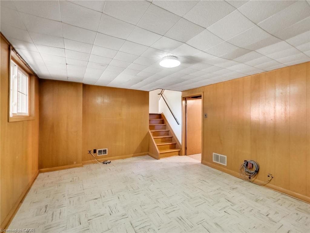 558 Parkside Crescent, Burlington, ON - Indoor Photo Showing Other Room