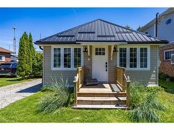 11 Bass Lane Long Point, ON N0E 1M0