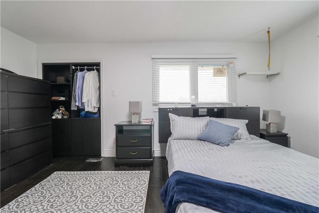 298 Second Road E, Stoney Creek, ON - Indoor Photo Showing Bedroom