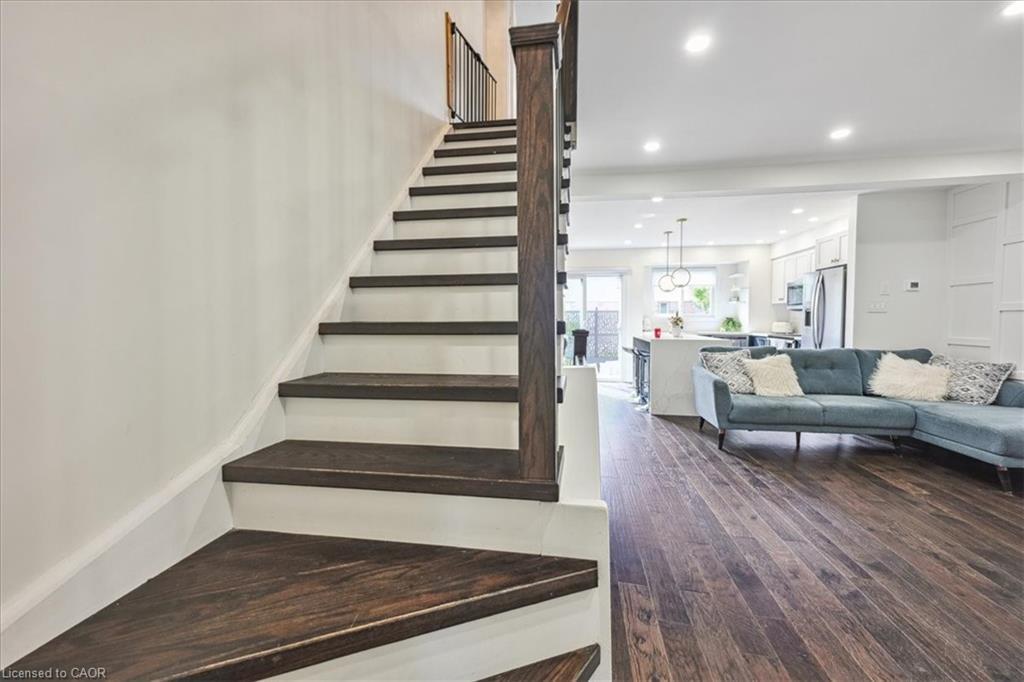 2-2920 Headon Forest Drive, Burlington, ON - Indoor Photo Showing Other Room