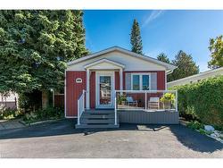 4 Elm Street Puslinch, ON N0B 2J0