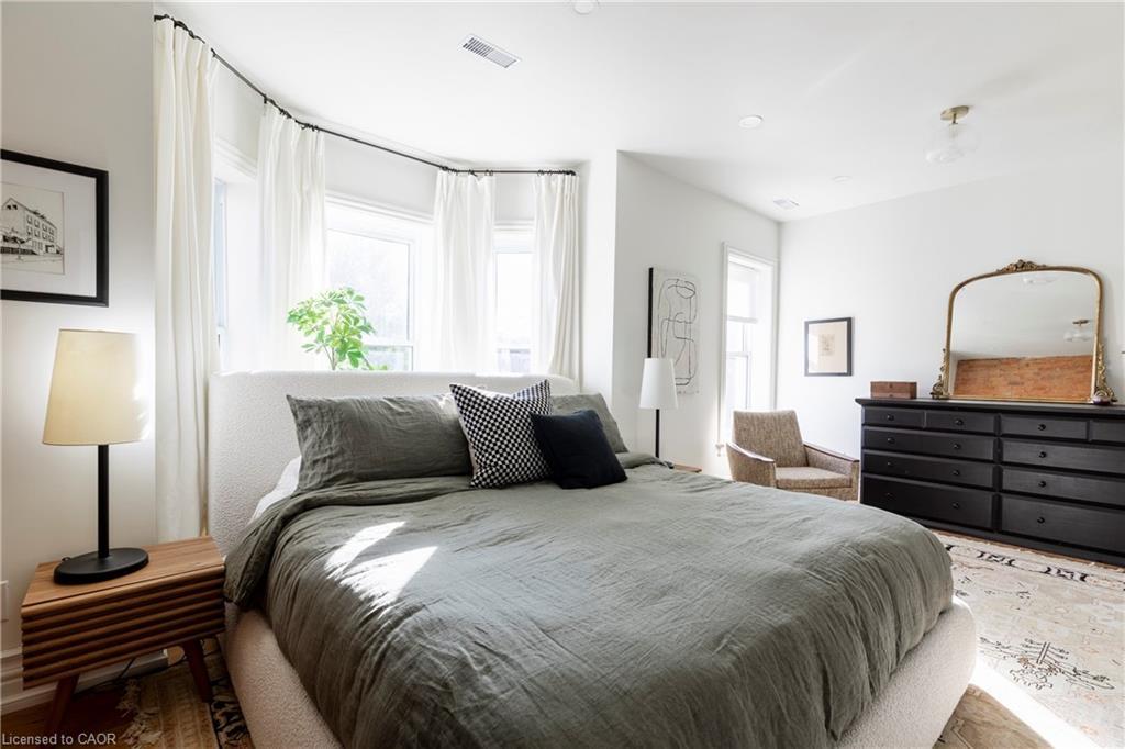 467 King William Street, Hamilton, ON - Indoor Photo Showing Bedroom