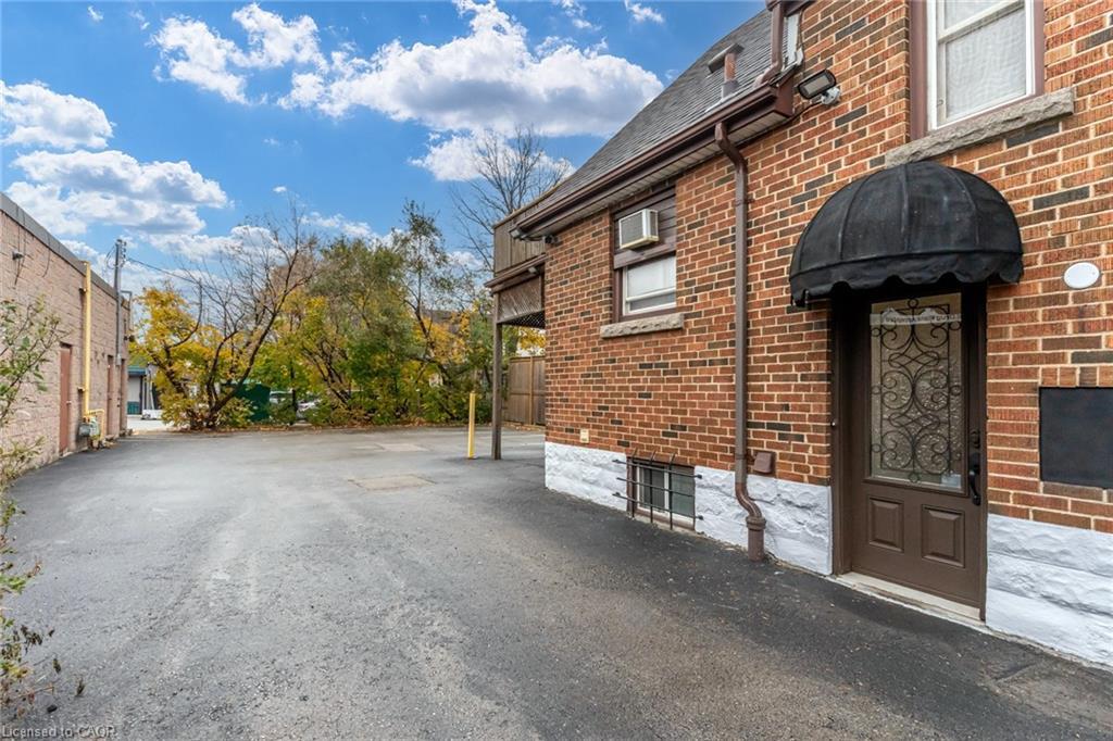 15 Empress Avenue, Hamilton, ON