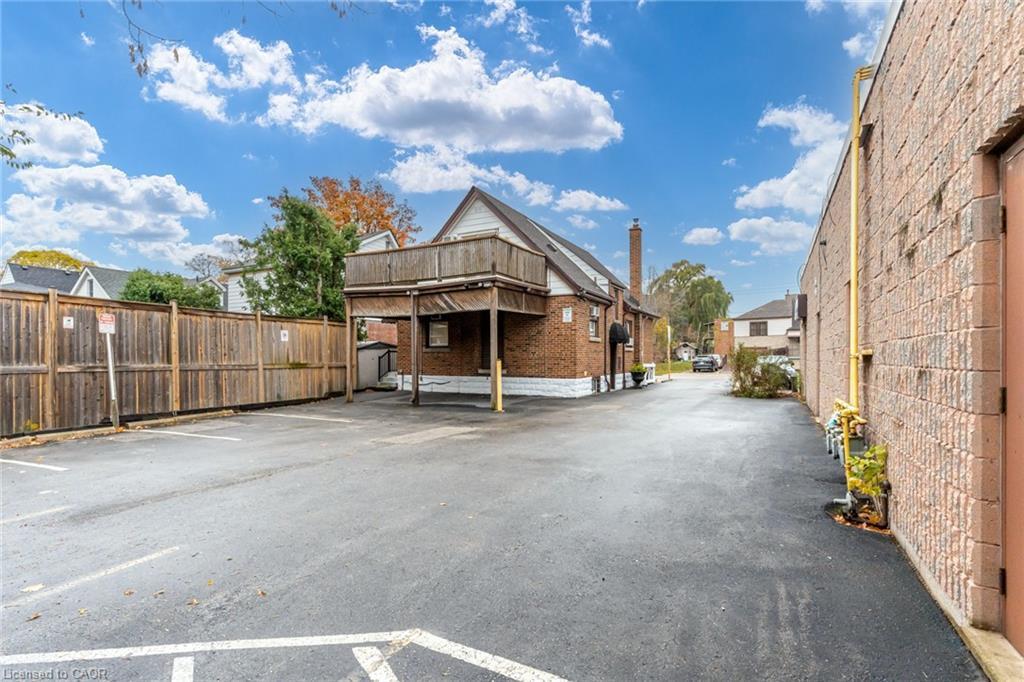 15 Empress Avenue, Hamilton, ON