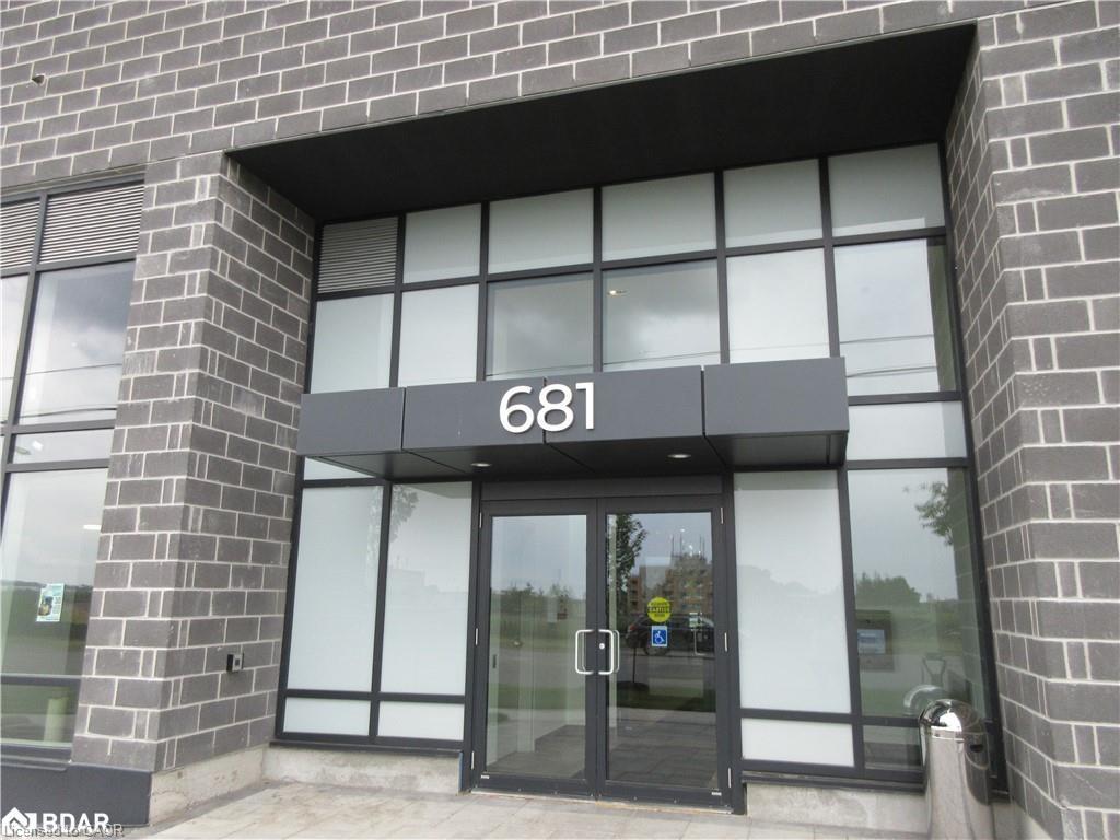 103-681 Yonge Street, Barrie, ON - Outdoor