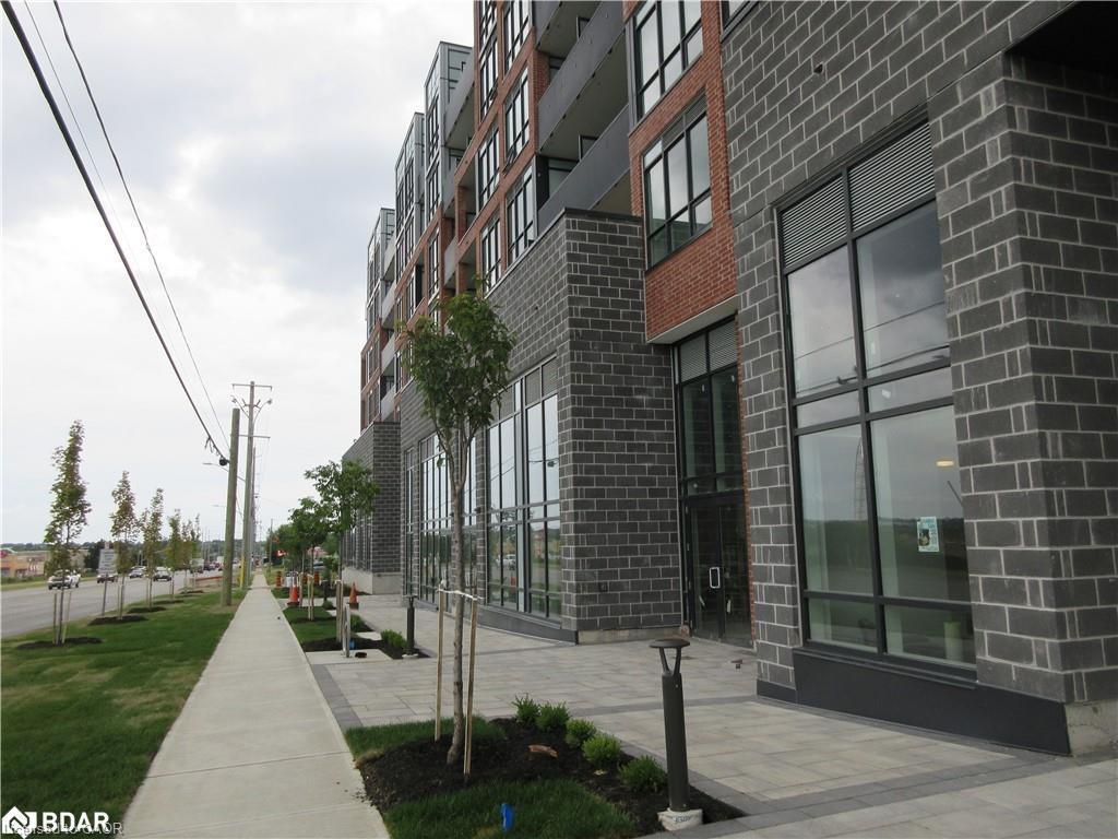 103-681 Yonge Street, Barrie, ON - Outdoor