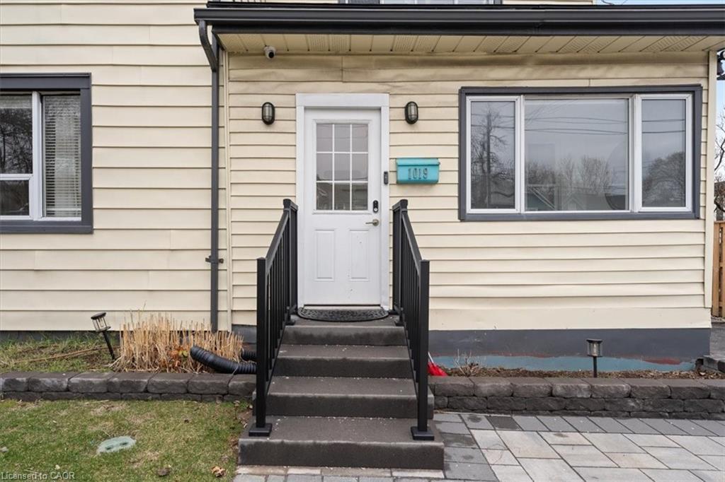 1019 Beach Boulevard, Hamilton, ON - Outdoor