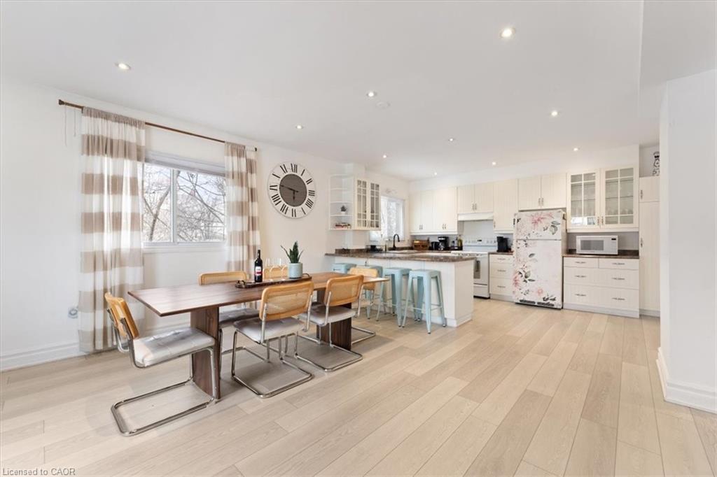 1019 Beach Boulevard, Hamilton, ON - Indoor Photo Showing Dining Room