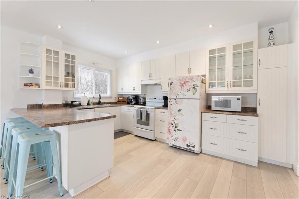 1019 Beach Boulevard, Hamilton, ON - Indoor Photo Showing Kitchen With Double Sink
