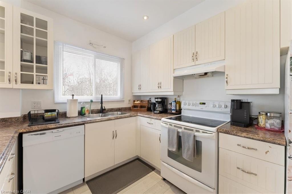 1019 Beach Boulevard, Hamilton, ON - Indoor Photo Showing Kitchen With Double Sink