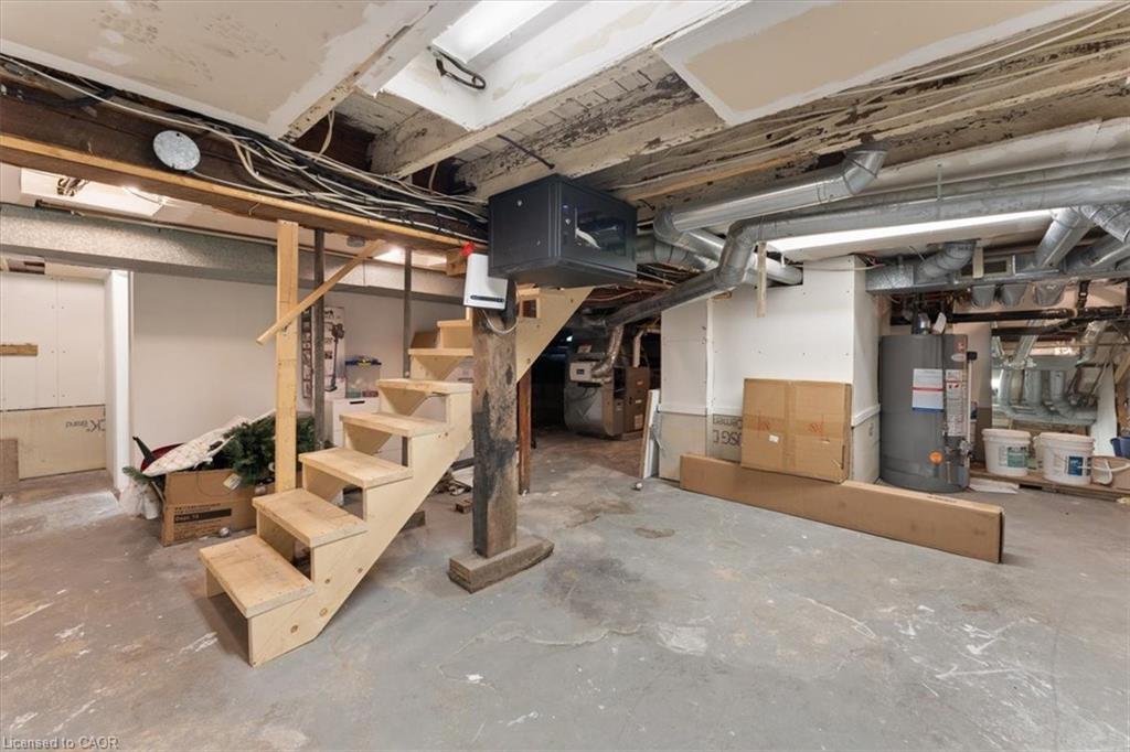1019 Beach Boulevard, Hamilton, ON - Indoor Photo Showing Basement