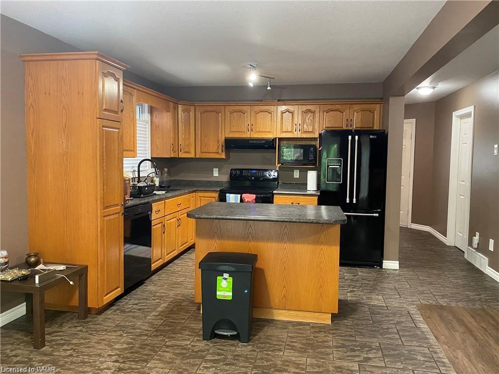 226 Bush Clover Crescent, Kitchener, ON - Indoor Photo Showing Kitchen