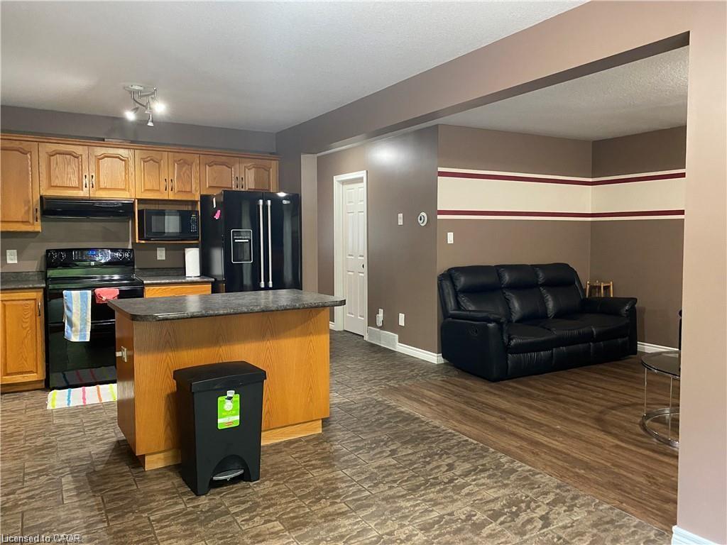 226 Bush Clover Crescent, Kitchener, ON - Indoor Photo Showing Kitchen