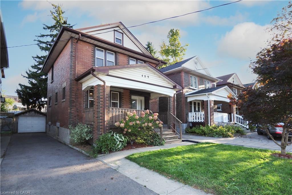 409 Wellington Street N, Kitchener, ON - Outdoor With Deck Patio Veranda With Facade