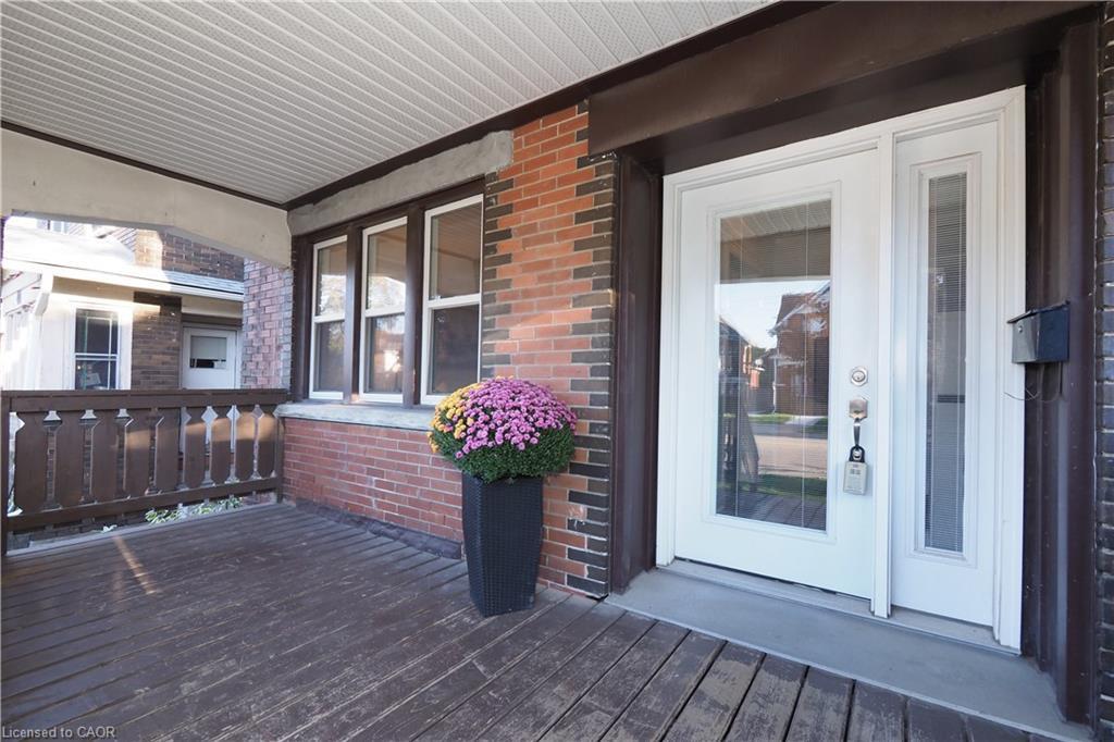 409 Wellington Street N, Kitchener, ON - Outdoor With Deck Patio Veranda With Exterior