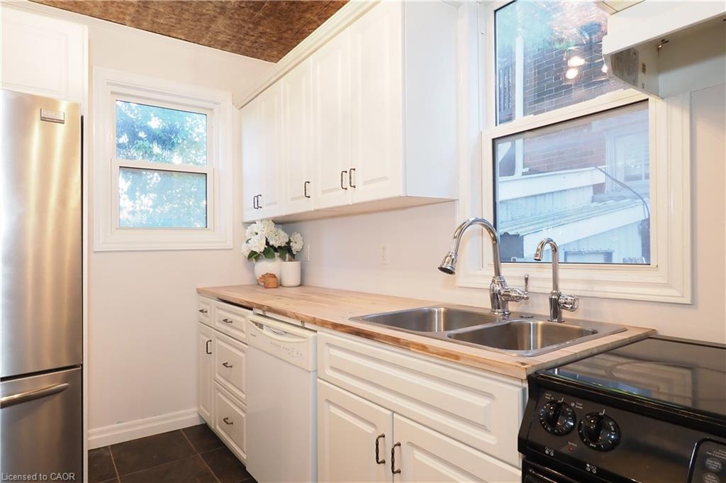 409 Wellington Street N, Kitchener, ON - Indoor Photo Showing Kitchen With Double Sink
