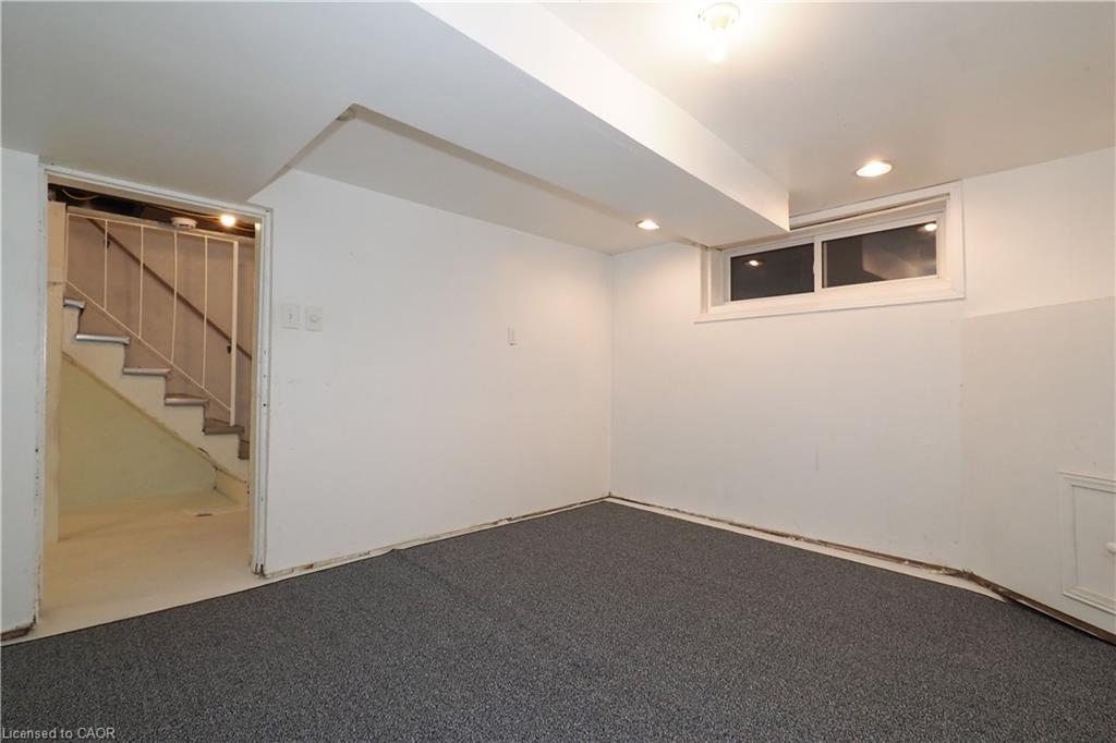 409 Wellington Street N, Kitchener, ON - Indoor Photo Showing Other Room