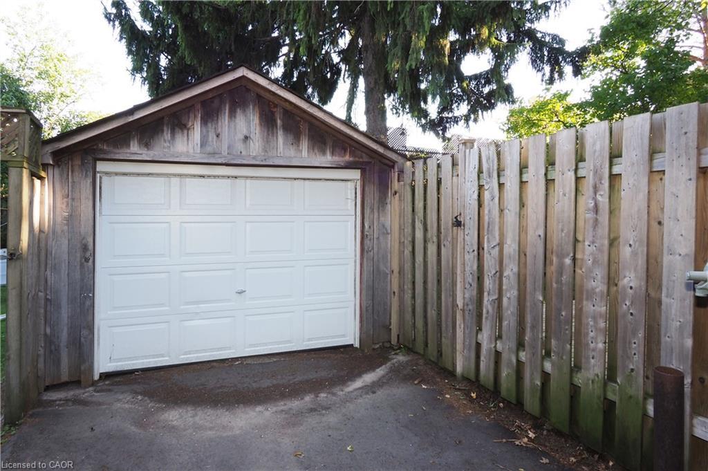 409 Wellington Street N, Kitchener, ON - Outdoor With Exterior