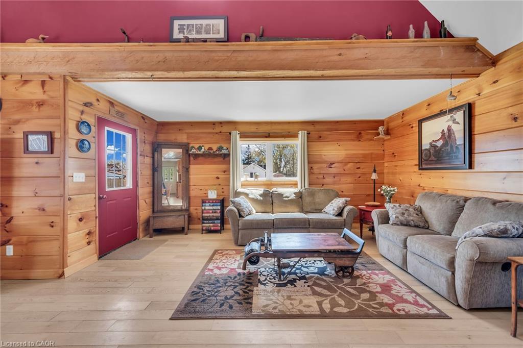109 Mcnab Street E, Port Dover, ON - Indoor Photo Showing Living Room