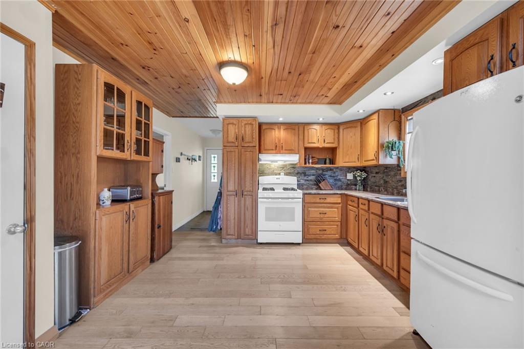 109 Mcnab Street E, Port Dover, ON - Indoor Photo Showing Kitchen