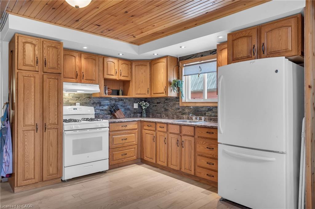 109 Mcnab Street E, Port Dover, ON - Indoor Photo Showing Kitchen