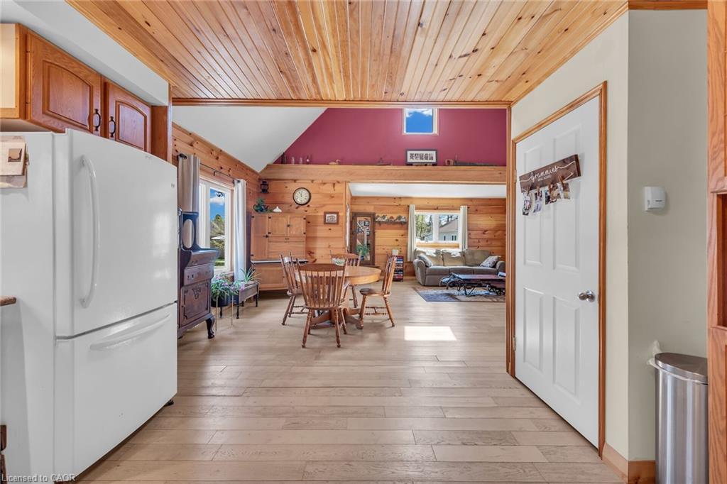 109 Mcnab Street E, Port Dover, ON - Indoor