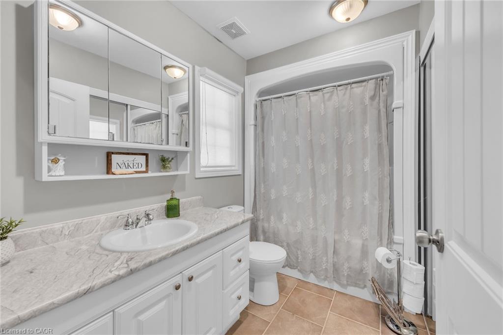 109 Mcnab Street E, Port Dover, ON - Indoor Photo Showing Bathroom