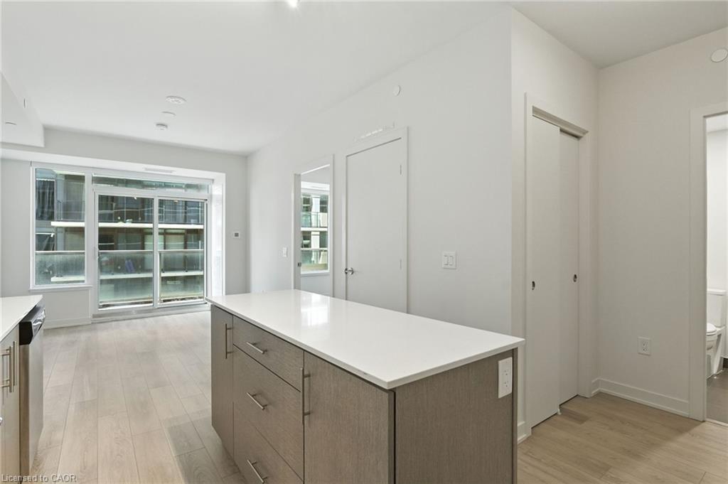 1209-212 King William Street, Hamilton, ON - Indoor