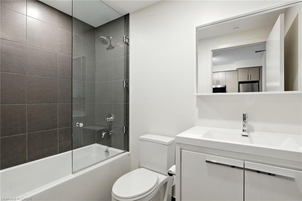 1209-212 King William Street, Hamilton, ON - Indoor Photo Showing Bathroom