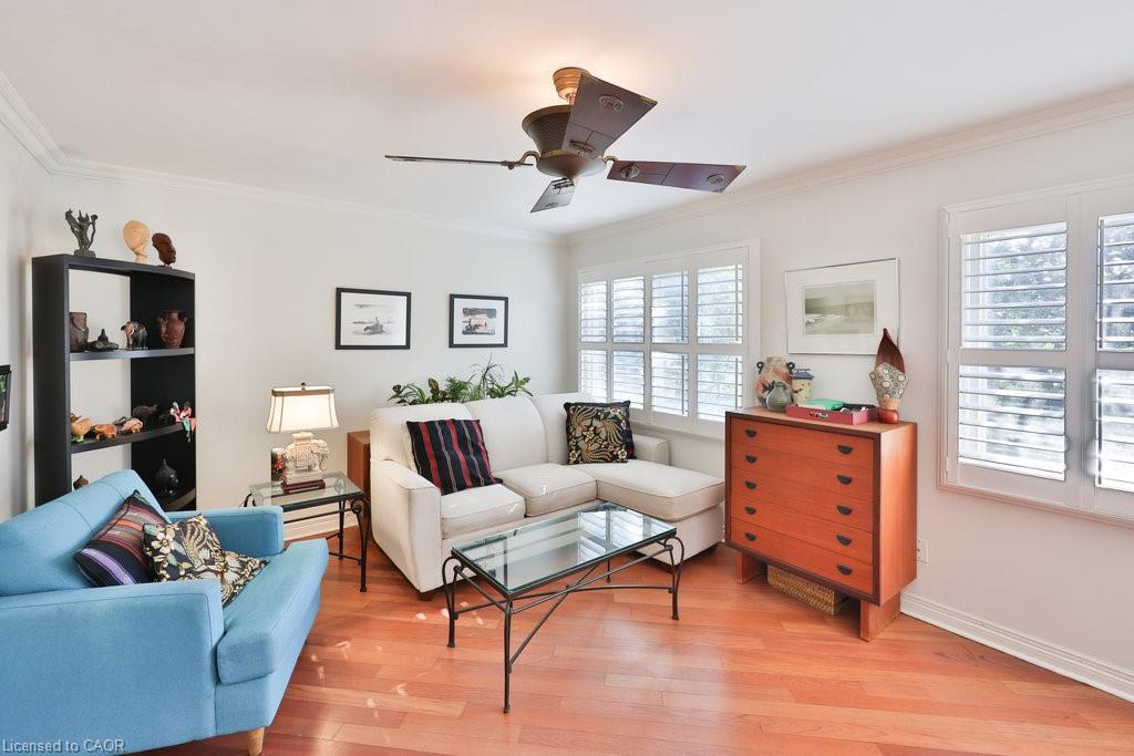 68 Tradewind Drive, Oakville, ON - Indoor Photo Showing Living Room