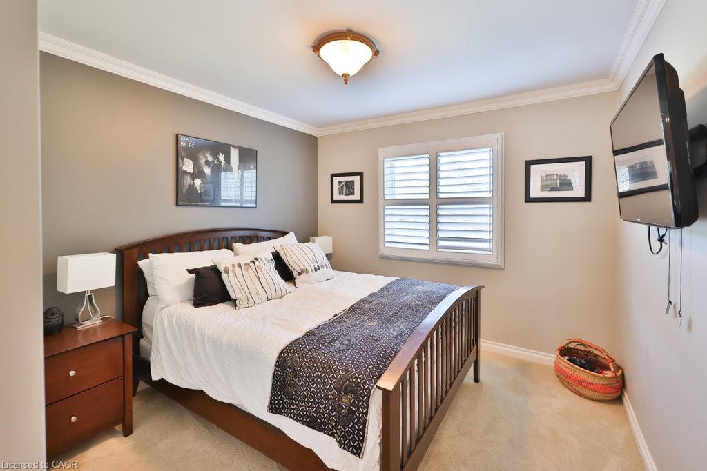 68 Tradewind Drive, Oakville, ON - Indoor Photo Showing Bedroom