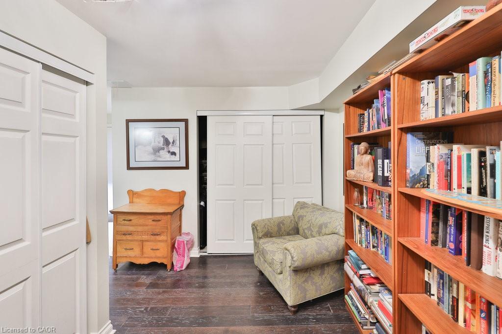 68 Tradewind Drive, Oakville, ON - Indoor