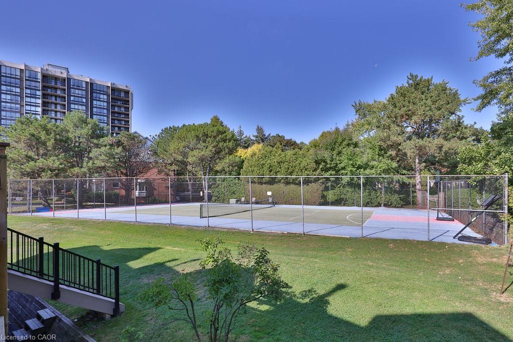 68 Tradewind Drive, Oakville, ON - Outdoor