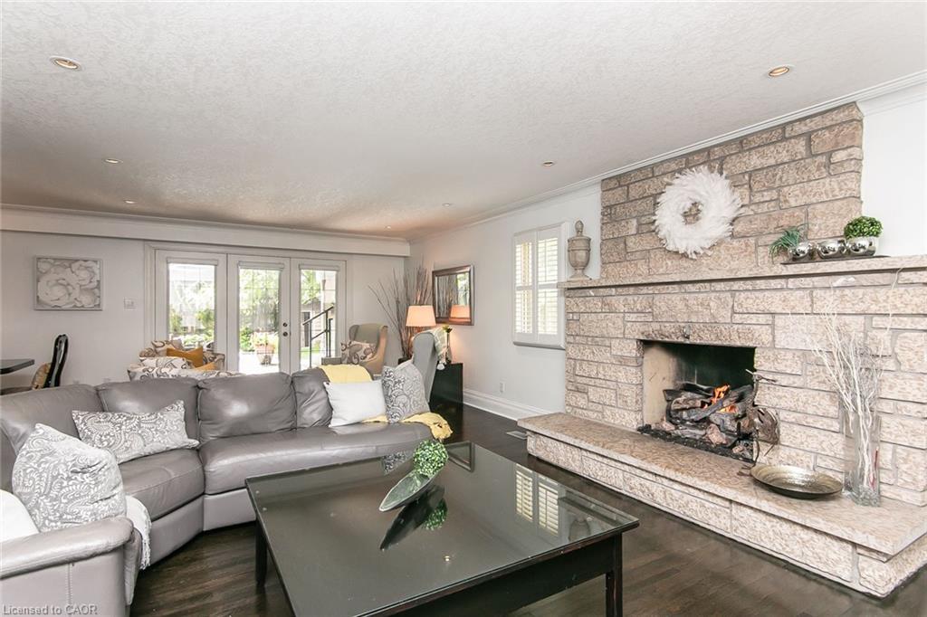 358 Green Acres Drive, Waterloo, ON - Indoor Photo Showing Living Room With Fireplace
