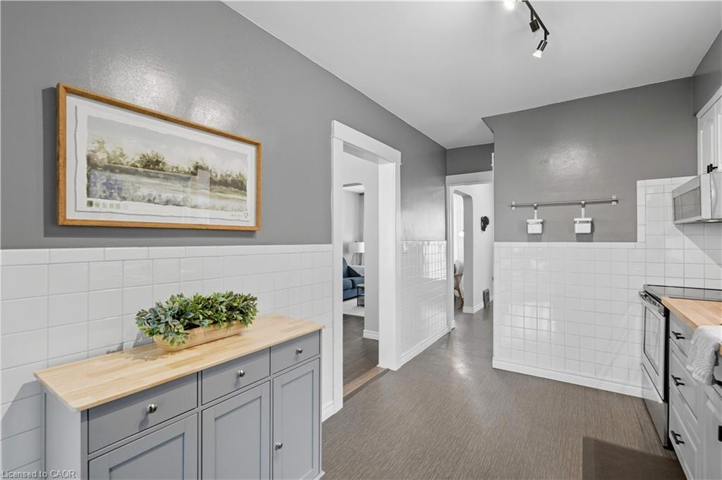 197 Balmoral Avenue S, Hamilton, ON - Indoor