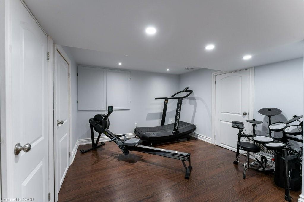 68 Windermere Court, Brampton, ON - Indoor Photo Showing Gym Room