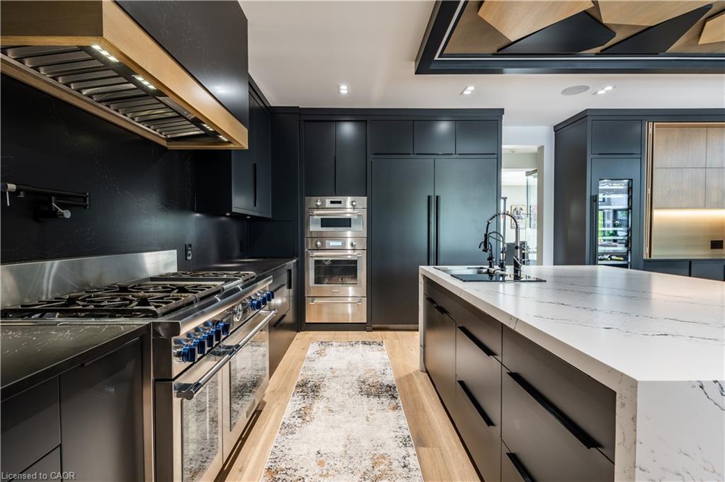 13311 Sixth Line Nassagaweya, Milton, ON - Indoor Photo Showing Kitchen With Upgraded Kitchen