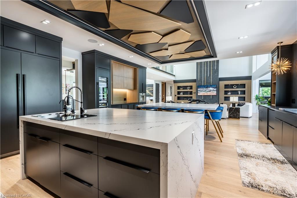 13311 Sixth Line Nassagaweya, Milton, ON - Indoor Photo Showing Kitchen With Upgraded Kitchen