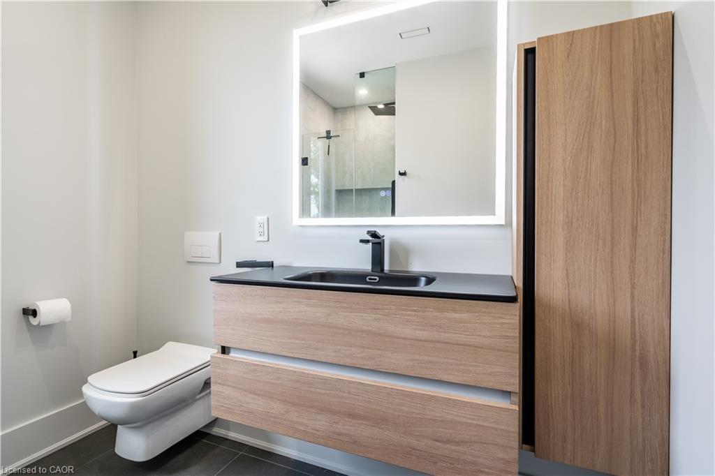 13311 Sixth Line Nassagaweya, Milton, ON - Indoor Photo Showing Bathroom