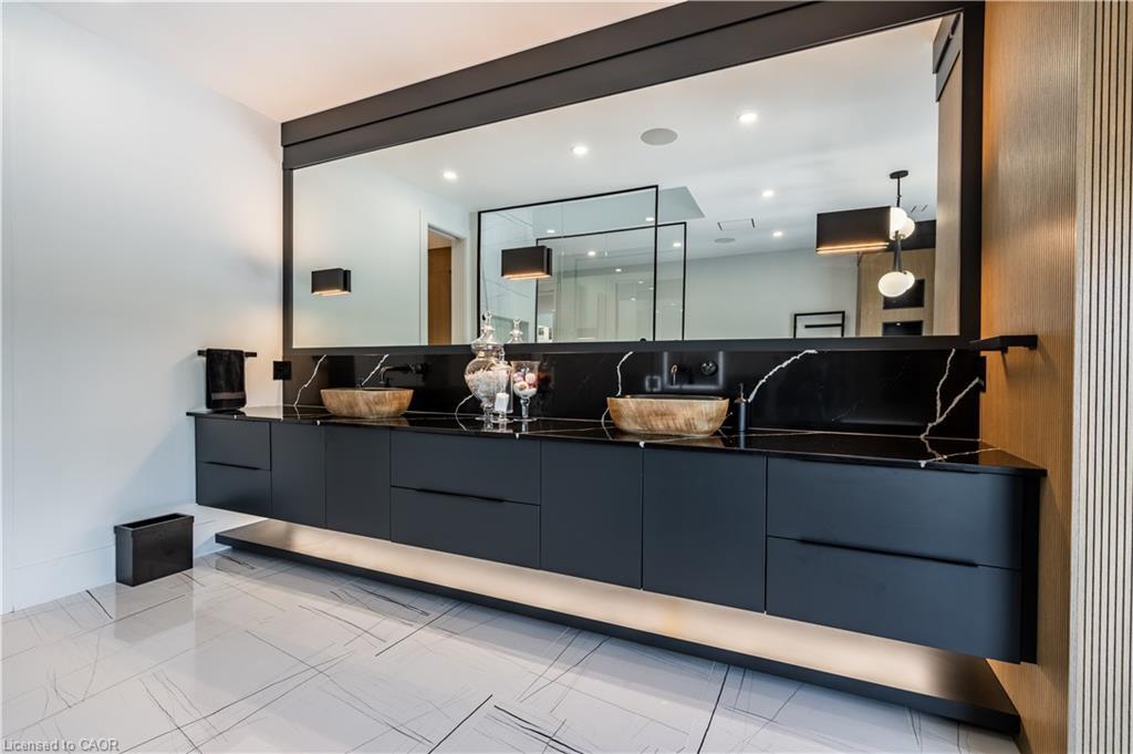 13311 Sixth Line Nassagaweya, Milton, ON - Indoor Photo Showing Bathroom