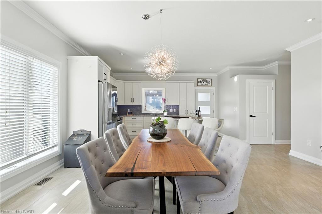 139 Gaiser Road, Welland, ON - Indoor Photo Showing Dining Room