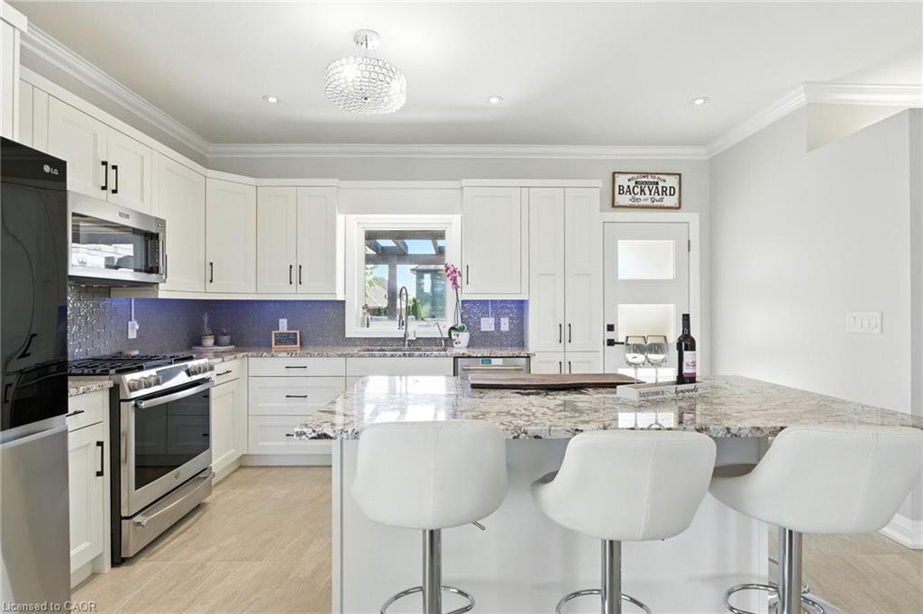 139 Gaiser Road, Welland, ON - Indoor Photo Showing Kitchen