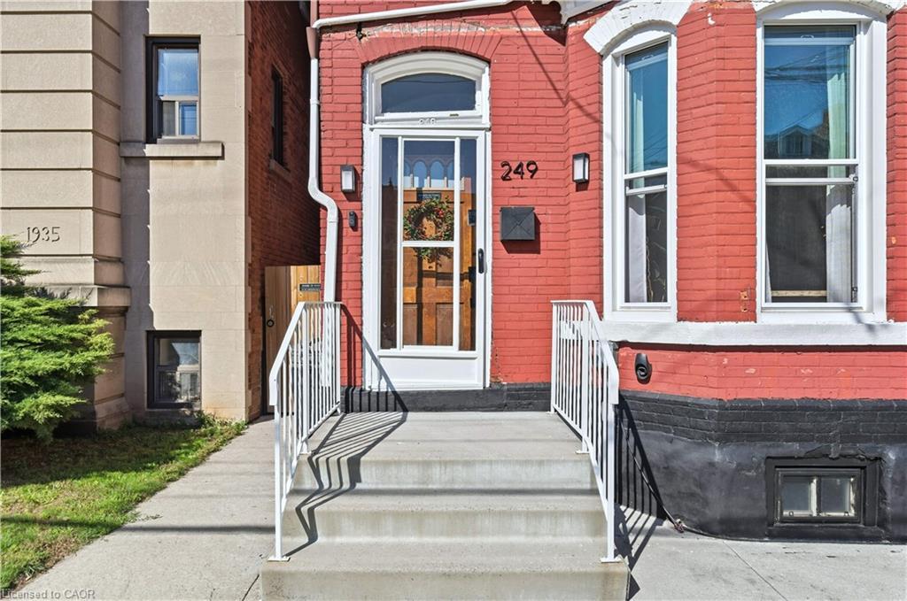 249 Bay Street N, Hamilton, ON - Outdoor With Facade